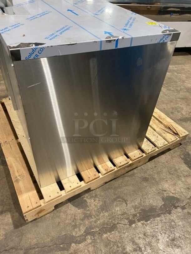 NEW! SCRATCH-N-DENT! LATE MODEL! 2019 Asber Commercial Natural Gas Powered Pizza Oven! All Stainless Steel! Model: AEPO36 SN: 8101707812 - Image 2 of 10