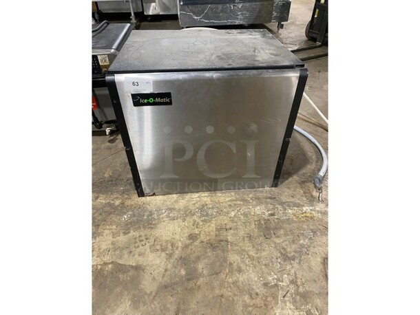Ice-O-Matic ICE1006HA3 1000LBS Stainless Steel Commercial Ice Maker! 208-230 Volts, 1 Phase. Air Cooled!  - Image 1 of 10