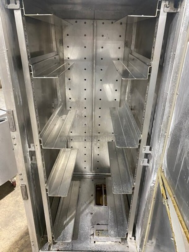 Metro Commercial Heated Holding Cabinet/ Food Warmer! All Stainless Steel! On Casters! Model: CC5953A 120V - Image 6 of 8