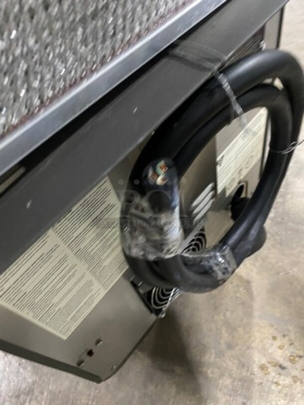 LATE MODEL! 2015 Turbo Chef Commercial Countertop Rapid Cook Oven! On Small Legs! Model: NGO SN: NGOD19239 208/240V 60HZ 1 Phase - Image 8 of 8