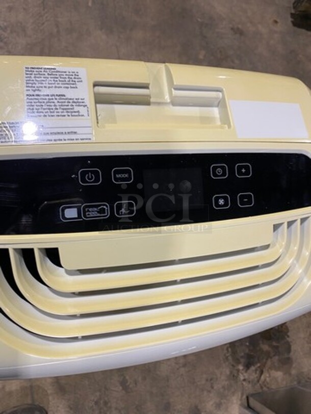 NEW! OUT OF THE BOX! SCRATCH-N-DENT! DeLonghi Portable Air Conditioner Unit! Model: PACAN140HPEW 115V - Image 6 of 8