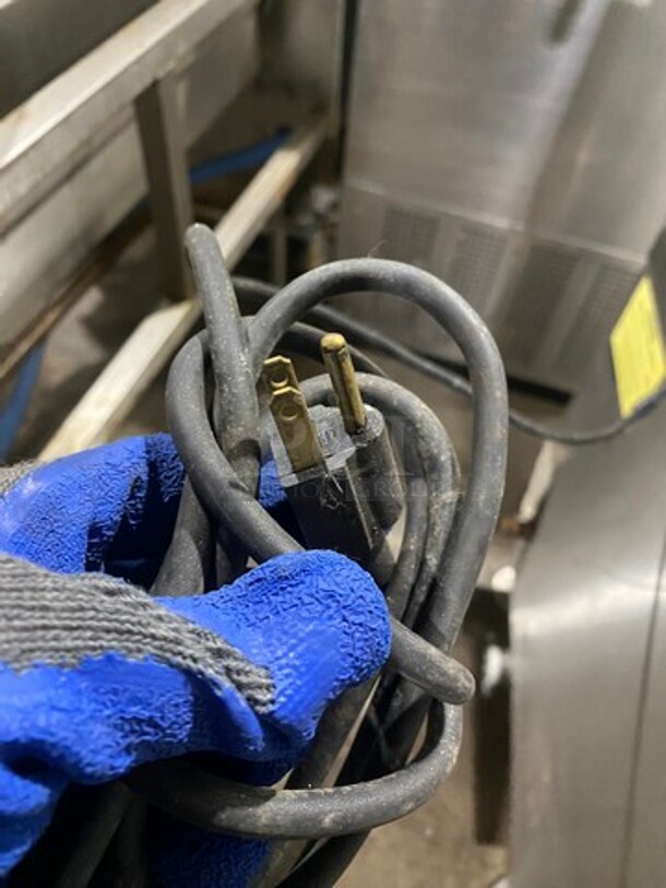 Market Forge Commercial Natural Gas Powered Single Cabinet Steamer! All Stainless Steel! On Legs! Model: ETP5G SN: 7623611CC5517 - Image 11 of 11