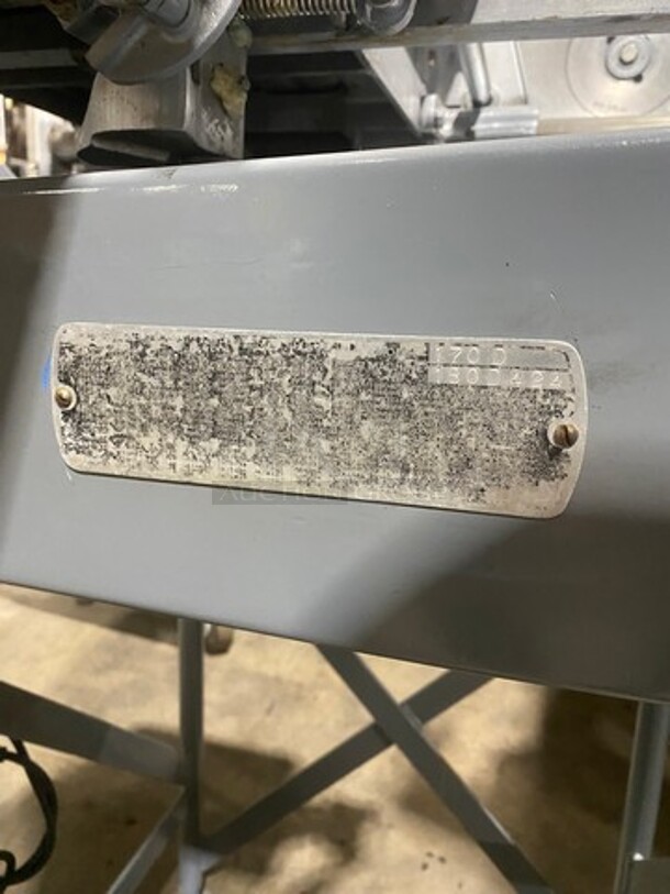 Nice! Berkel Heavy Duty Commercial Automatic Meat & Cheese Slicer/Stacker! Model 170D Serial 180D424! 120V 1 Pase!  - Image 10 of 11