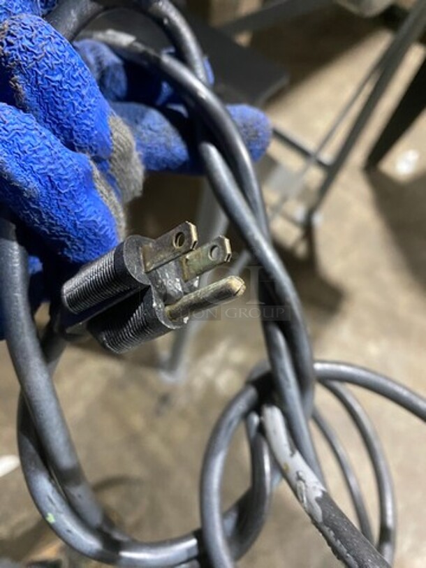 Nice! Berkel Heavy Duty Commercial Automatic Meat & Cheese Slicer/Stacker! Model 170D Serial 180D424! 120V 1 Pase!  - Image 11 of 11