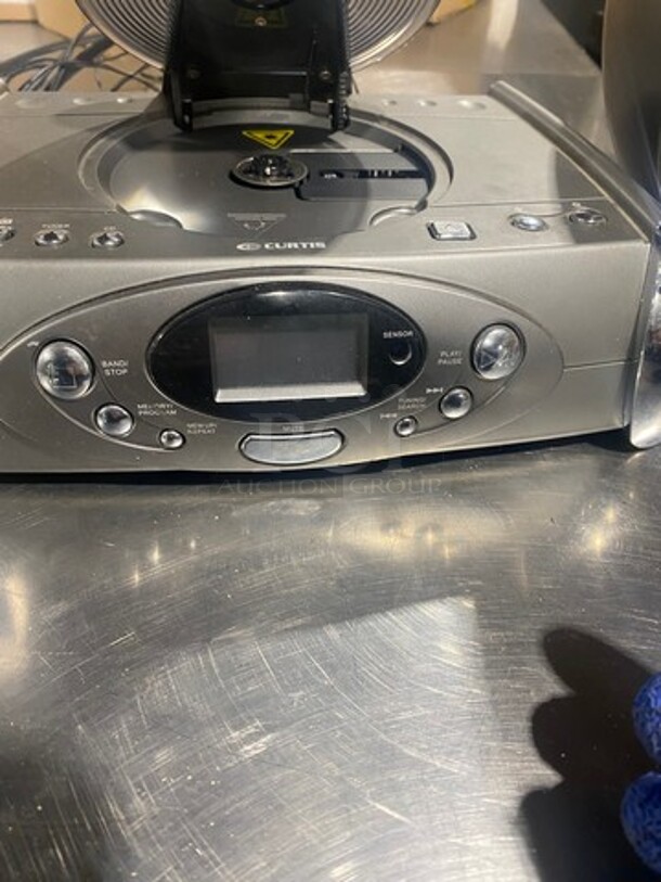 Curtis Countertop CD/ Stereo System! With 2 Speakers! - Image 5 of 10