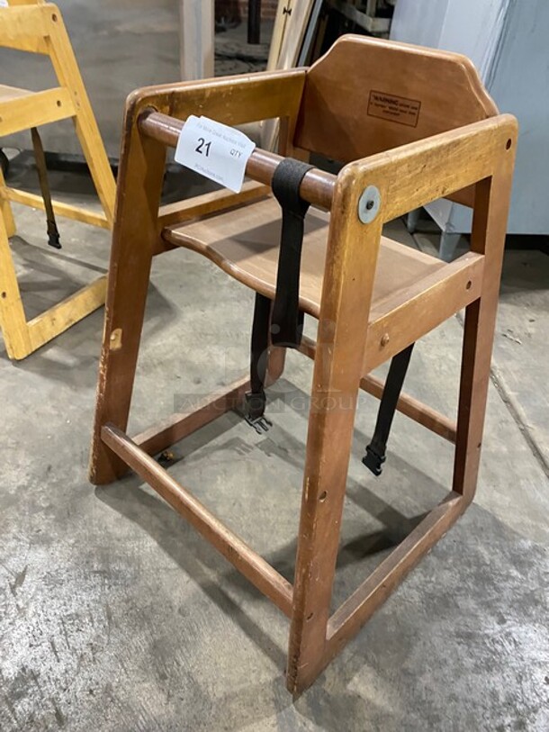 Wooden Highchair! With Child Safety Straps! - Image 7 of 7
