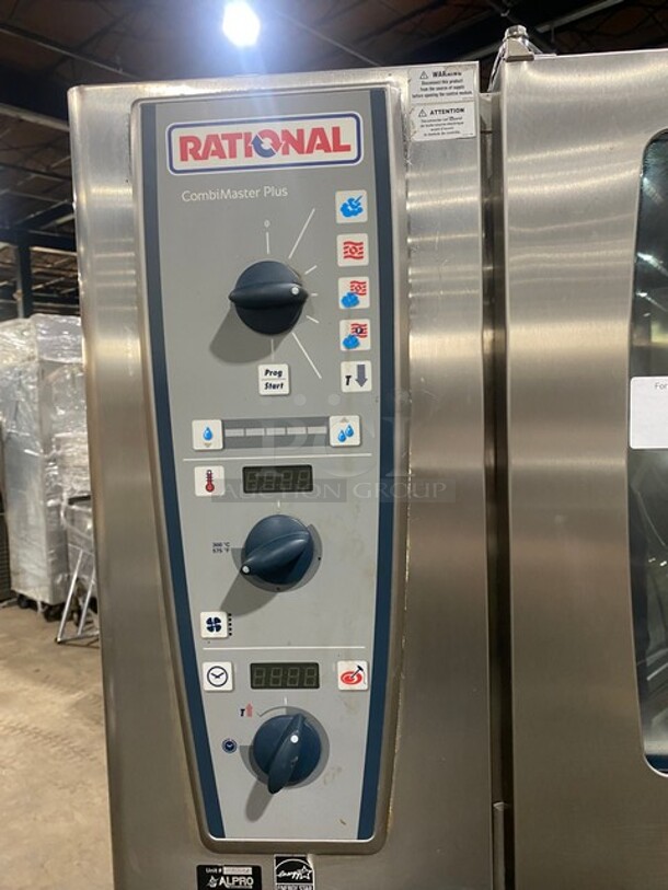 Rational Model CMP62G Stainless Steel Commercial Natural Gas Powered Combi Oven w/ View Through Door! 2x Your Bid Makes One Unit! MODEL CMP62G SN: G62MH16112559979 208V 1PH - Image 9 of 10