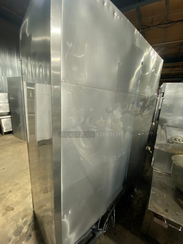 True Commercial 2 Door Reach In Freezer! All Stainless Steel! Model: T49F SN: 7701405 115V 60HZ 1 Phase - Image 3 of 9