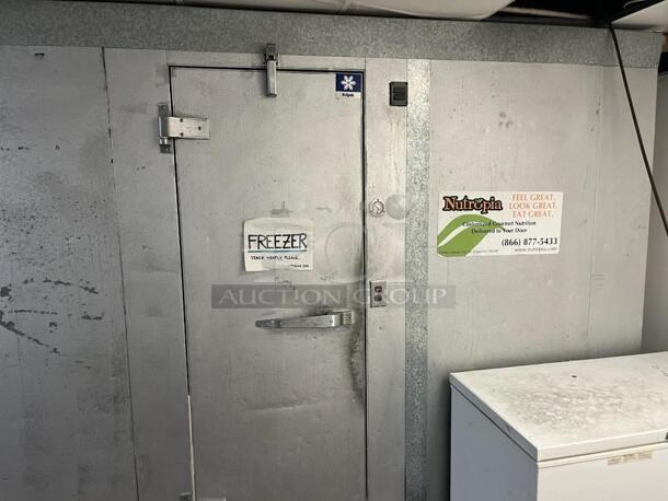 Kolpak 8'x10' Walk In Freezer Box w/ Floor, Heatcraft TLC090AE 115 Volt, 1 Phase Evaporator. Picture of the Unit Before Removal Is Included In the Listing. Information Provided By The Consignor But Not Verified By PCI Auctions. - Image 1 of 12