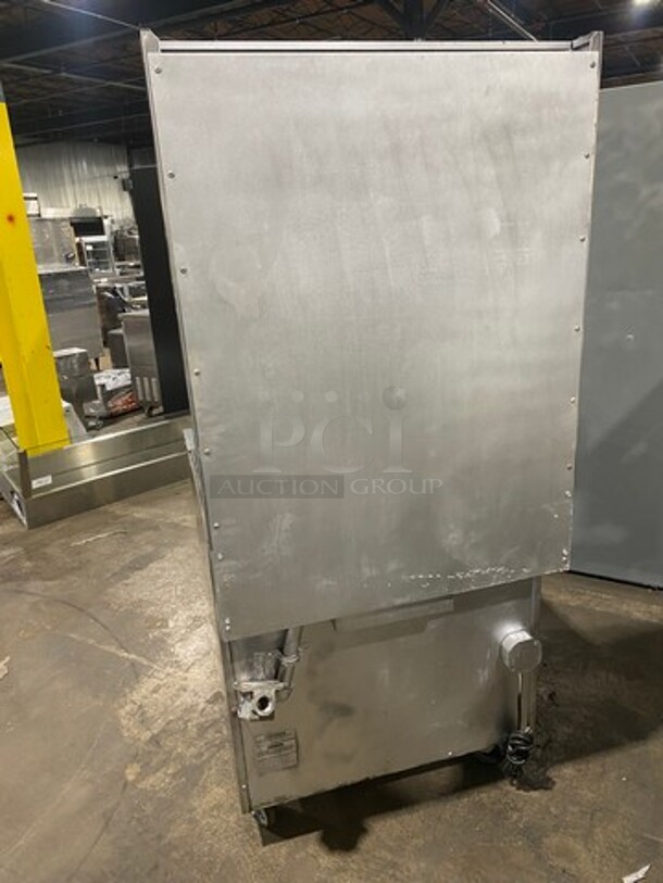 Southbend Commercial Natural Gas Powered 4 Burner Stove! With Raised Back Splash! With Oven Underneath! All Stainless Steel! On Casters! - Image 4 of 12