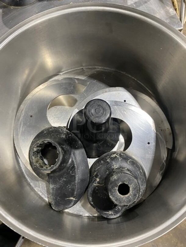 Sahveli Commercial Electric Powered VCM Vertical Cutter/Mixer/Mincer! Great For Meat, Dough, Vegetables! Perfect For All Your Hummus Needs! All Stainless Steel! WORKING WHEN REMOVED! Model: ZDKAYAKL SN: 0597 230/380V - Image 5 of 9