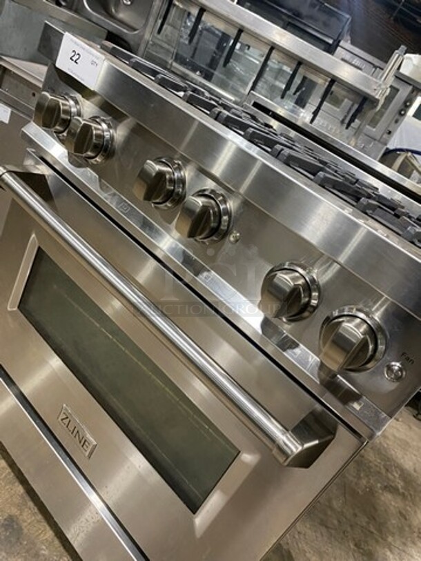 AWESOME! ZLINE Gas Powered 4 Burner Stove! With Oven Underneath! Stainless Steel! On Legs! MODEL RG30
Serial 20071176060  - Image 8 of 11