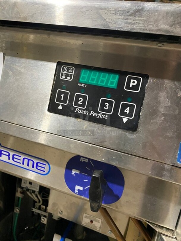 Late Model! 2017 Pitco Solstice Supreme Stainless Steel Commercial Floor Style Pasta Cooker With Digital Control! On Legs! Working When Removed! MODEL SSPE14 SN:E17HA051296 208V 1PH  - Image 8 of 9