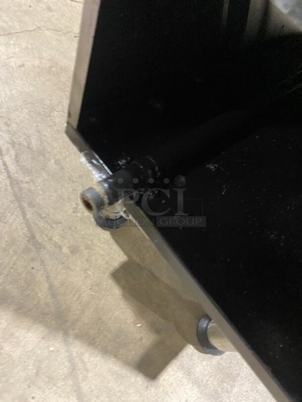 Imperial Commercial Natural Gas Powered Deep Fat Fryer! With Backsplash! With 2 Metal Frying Baskets! All Stainless Steel! On Legs! - Image 9 of 9