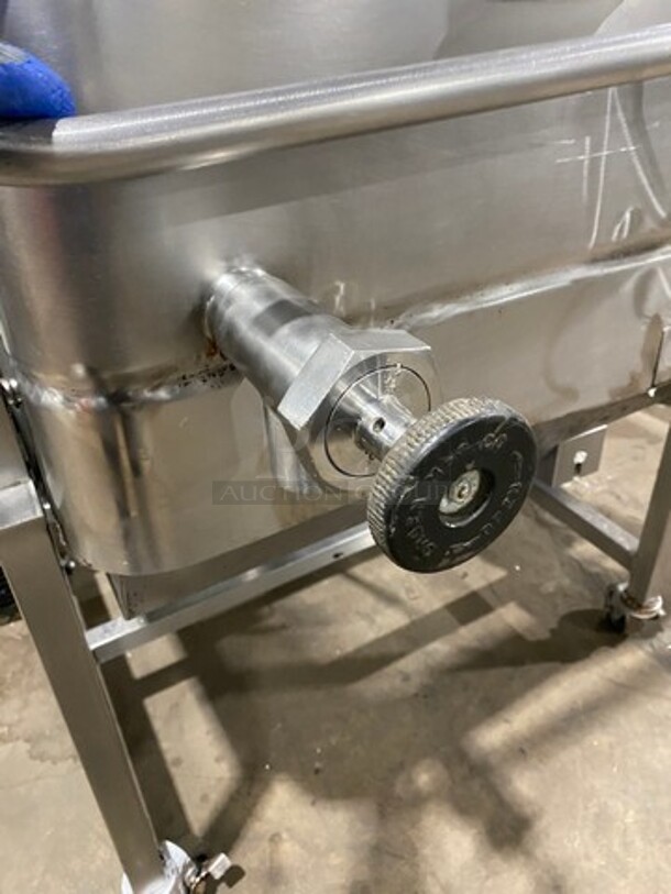 Groen Commercial Natural Gas Powered Skillet/Braising Pan! All Stainless Steel! On Casters! - Image 6 of 10