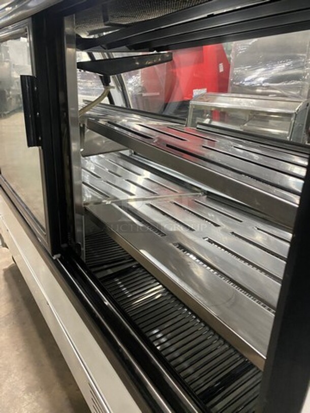 Pro Kold Commercial Refrigerated Deli/Bakery Display Case Merchandiser! With Curved Front Glass! With Rear Access Doors! Model: TEM2000 SN: C55180800187 120V - Image 5 of 9