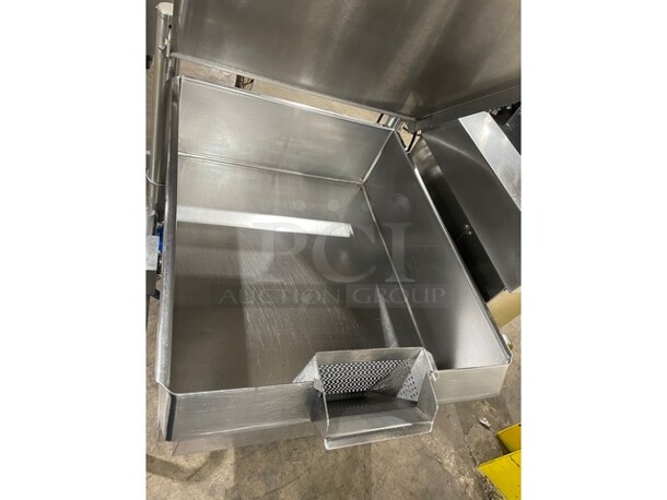 Amazing! EXTRA CLEAN! LIKE NEW! Cleveland Commercial Natural Gas Powered Tilt Skillet/Braising Pan! All Stainless Steel! On Legs! Working When Removed!  - Image 5 of 10