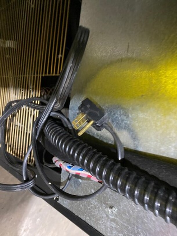 Beverage Air Commercial Single Door Reach-In Freezer! With Poly Coated Racks! Solid Stainless Steel! Model: SF1HC1S SN: 001322630431A 120V - Image 9 of 9