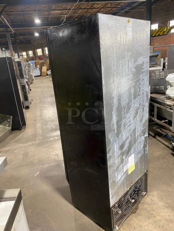 Imbera Commercial Single Door Reach In Cooler Merchandiser! With View Through Door! Model: G319CO2 SN: 111161010359 115V 60HZ 1 Phase - Image 3 of 8