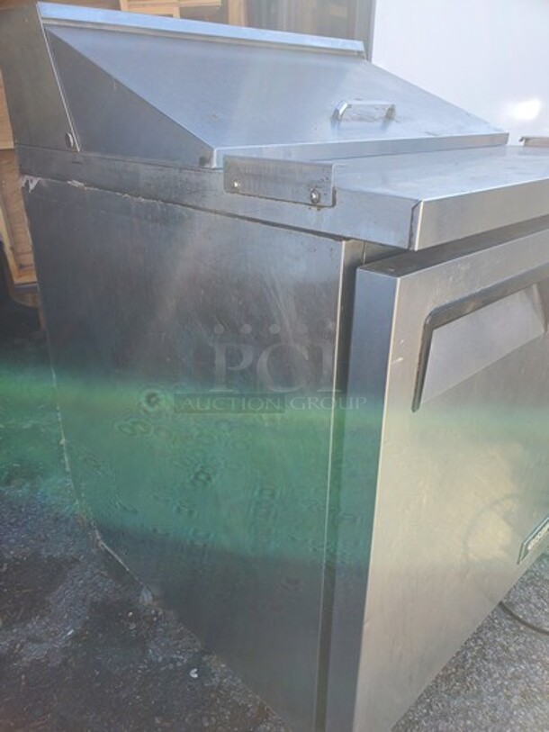BISON Single Door Sandwich Table on casters! - Image 4 of 6