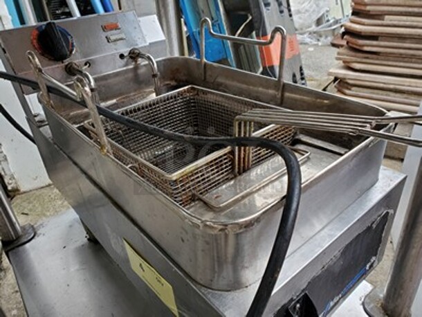 STAR MAX Electric Countertop Fryer.   - Image 5 of 6
