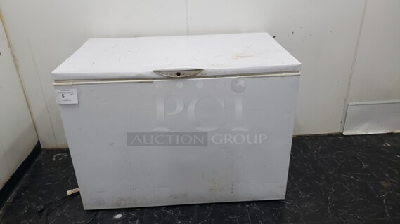 Frigidaire Chest Freezer

Not tested

(Location 2)