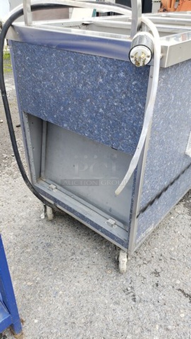 Duke HB4-1H3C 60" Hot/Cold Portable Buffet w/ (1) Hot Well & (3) Cold Sections, 120v - Image 4 of 7