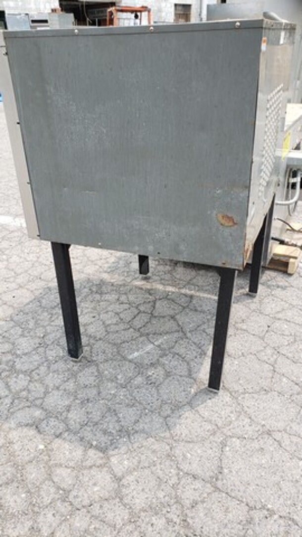 Vulcan Electric Convection Oven! Needs power chord! 

3 PH or 1 PH - Image 5 of 6