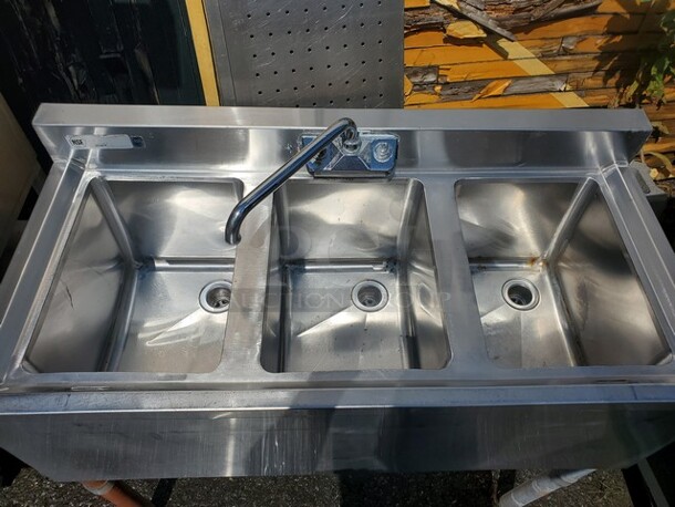 Stainless Steel 3 Compartment Sink! - Image 3 of 3