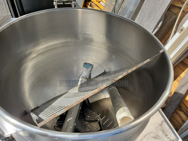 Market Forge Electric Kettle!

480 V
27 A
24 KW
3 PH
60 Hz - Image 8 of 10