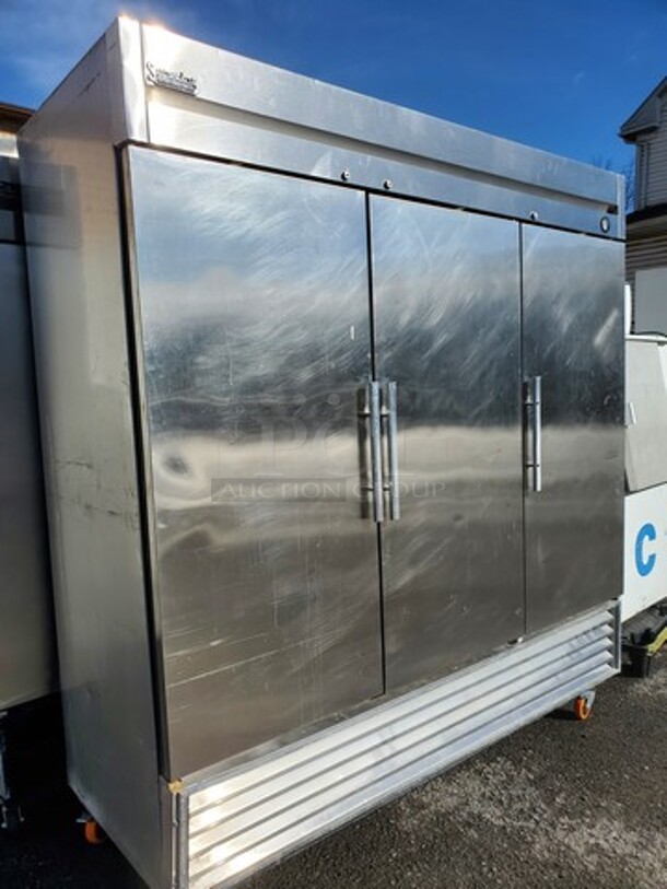 TRUE T-72 Superior 3 Solid Door Refrigerator on Casters, 115V Tested & Working! - Image 2 of 4