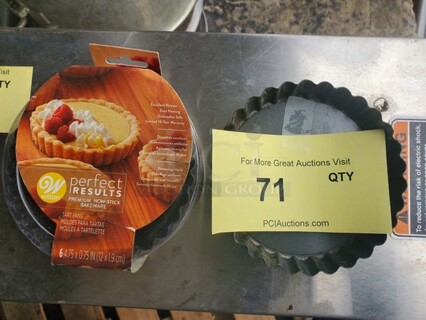 ALL ONE MONEY Lot of 12 mini tart pan !