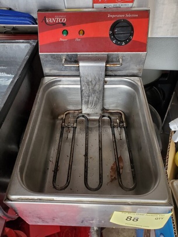Avantco F100 Electric Countertop Fryer - 120V, 1750W - Image 3 of 6