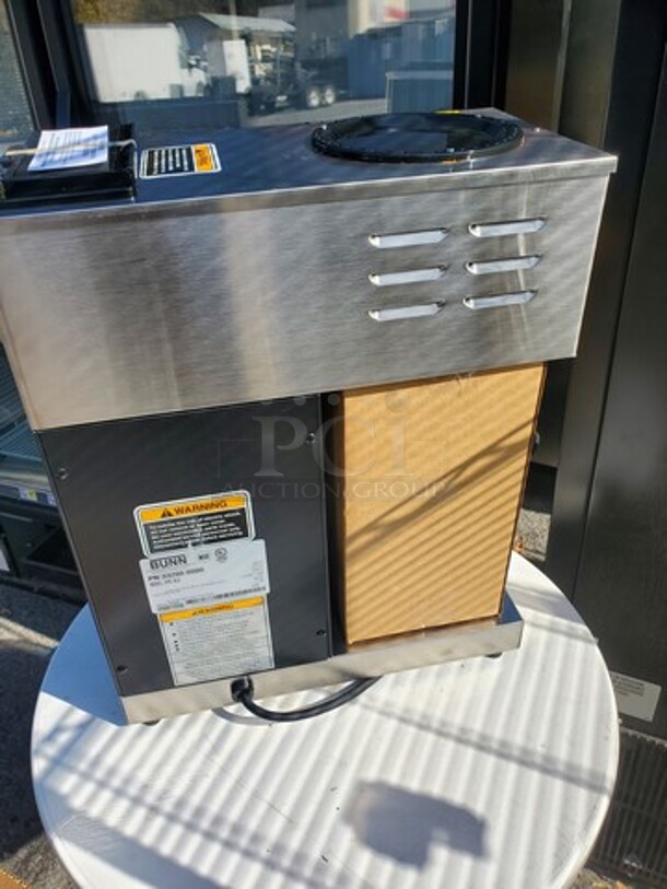 Bunn VPR Coffee Maker. Excellent Condition - Image 2 of 4