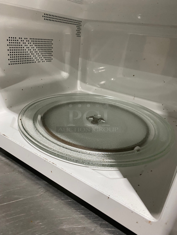 LATE MODEL! 2020 Hamilton Beach Countertop Microwave Oven! Model: P100N30APS3B - Image 6 of 8