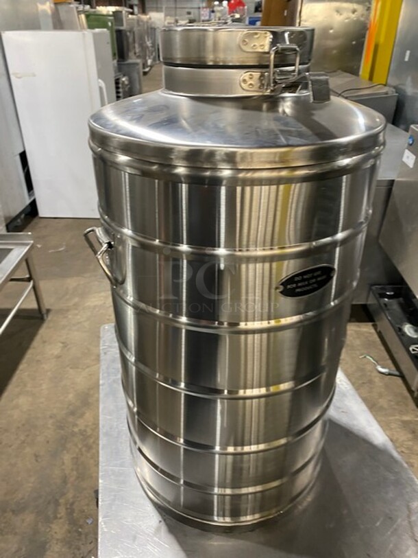 Super Chef Commercial Countertop Insulated Hot Or Cold Beverage Dispenser! Solid Stainless Steel! Model: MIL10 - Image 4 of 8