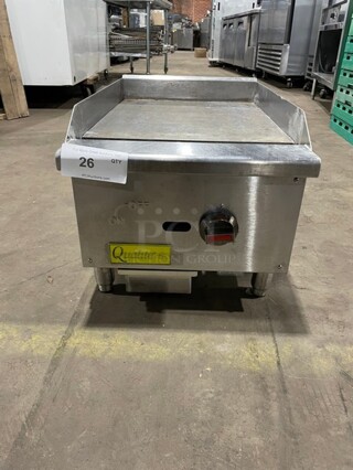 Qualite Commercial Natural Gas Powered Countertop Flat Griddle! All Stainless Steel! On Legs! 