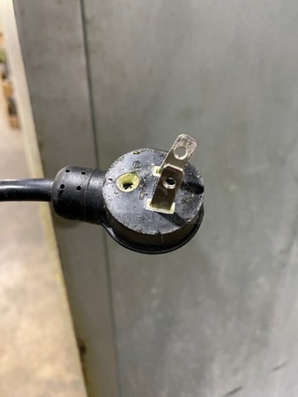  Beverage-Air HF1HC-1S Horizon Series 26" Solid Door Reach-In Freezer! Mode HR1-1HS! Eletric powered! - Image 9 of 9