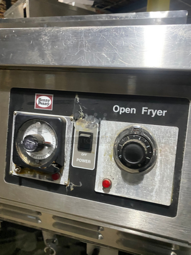 WOW! Henny Penny Commercial Electric Powered 3 Bay Open Fryer! With Fryer Covers! With Backsplash! All Stainless Steel! On Casters! - Image 9 of 10