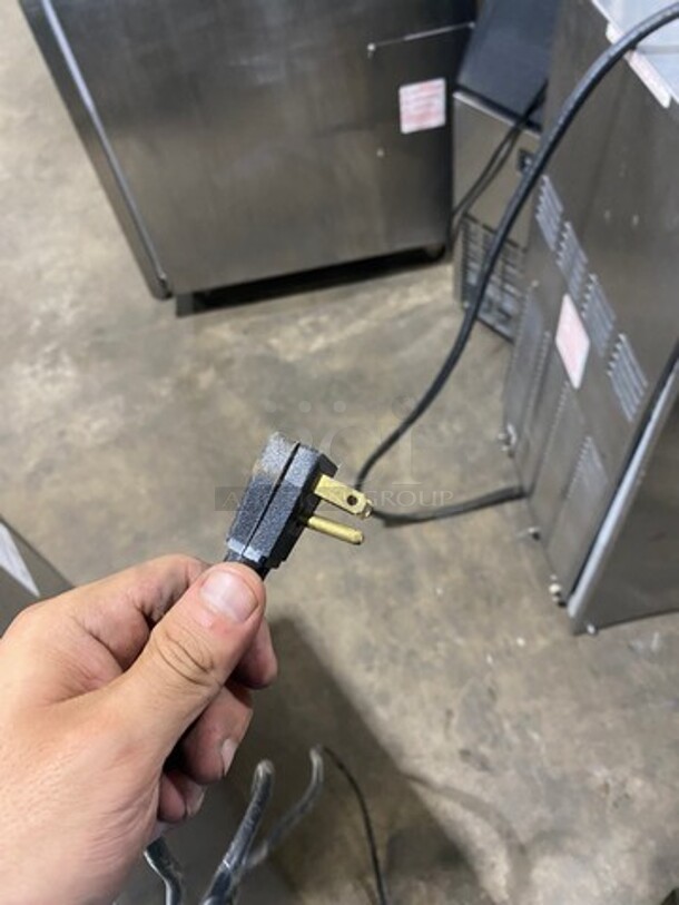 Hoshizaki Commercial Undercounter Ice Maker Machine! All Stainless Steel! Model: C100BAEAD SN: V02896C 115/120V 60HZ 1 Phase - Image 5 of 5