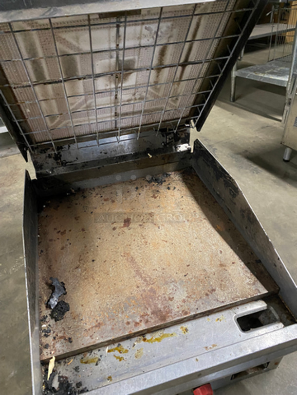 Lang Commercial Countertop Natural Gas Powered Planten 2-Sided Grill! With Side Splashes! All Stainless Steel! - Image 5 of 9