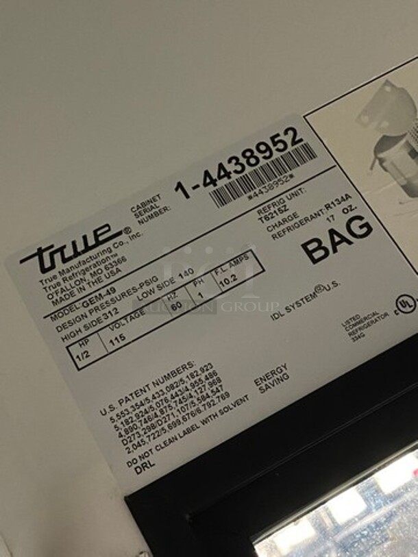 NICE! True Commercial 2 Door Reach In Cooler Merchandiser! With View Through Doors And Sides! With Poly Beverage Racks! Model: GEM49 SN: 14438952 115V 60HZ 1 Phase - Image 8 of 10