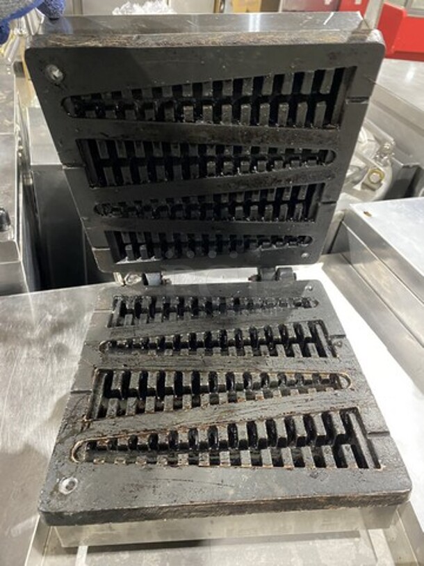 2020 Late Model! ALD Kitchen Products Stick Style Waffle Maker! Model ADL502! 110V 1 Phase! Serial 20200628! - Image 5 of 9