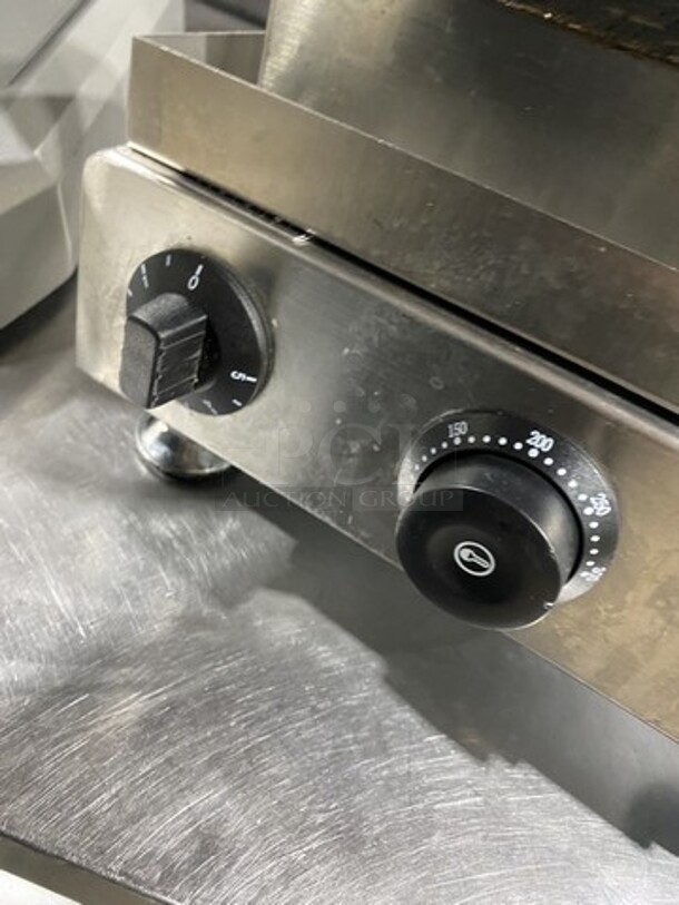 2020 Late Model! ALD Kitchen Products Stick Style Waffle Maker! Model ADL502! 110V 1 Phase! Serial 20200628! - Image 7 of 9