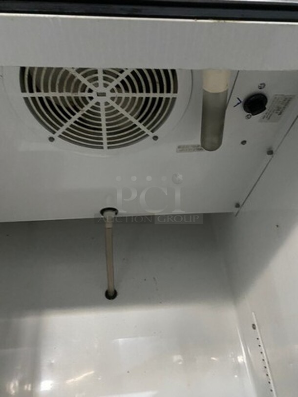 True Commercial Single Door Reach In Refrigerator! With Poly Coated Racks! Solid Stainless Steel! On Casters! Model: T23 SN: 11819948 115V 60HZ 1 Phase - Image 7 of 11