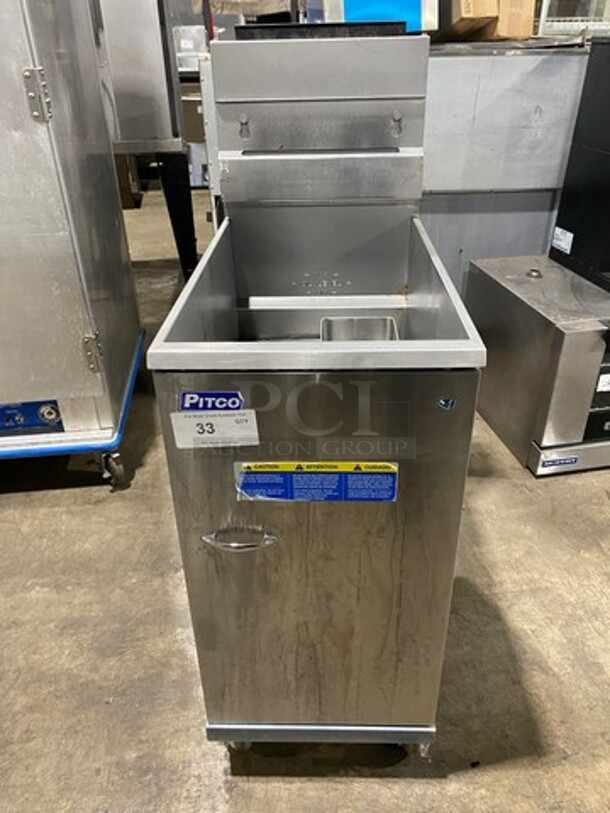 Pitco Commercial Natural Gas Powered Deep Fat Fryer! With Backsplash! All Stainless Steel! On Casters! Model: 40D SN: G20BB003784