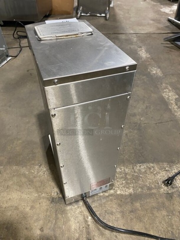 Avantco Commercial Countertop Coffee Maker! All Stainless Steel! Model: C15 SN: 29010318C15 120V! Working! - Image 4 of 9