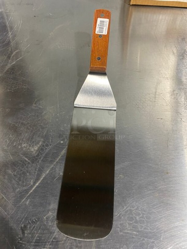 NEW! IN THE BOX! Metal Griddle Spatula! With Wooden Handle! 8 In 1 Box! 1 Box Per Lot! 8x Your Bid! - Image 3 of 7