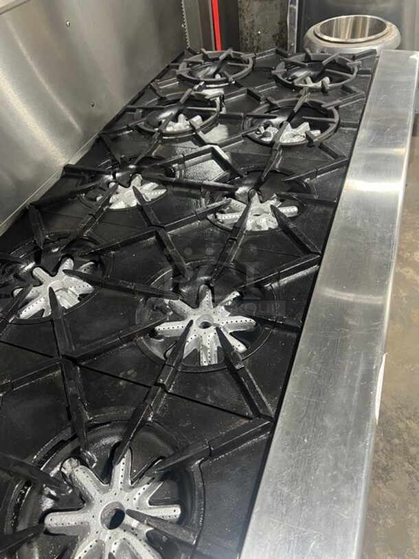 Amaizing! Garland Natural Gas Powered 10 Burner Stove! With 2 Ovens! With Metal Oven Racks! With Raised Back Splash & Salamander! Stainless Steel! On Casters! Working When Removed! - Image 5 of 10