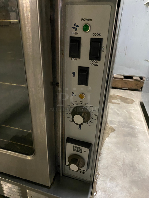 US Range Commercial Natural Gas Powered Convection Oven! With Metal Oven Racks! With View Through Doors! All Stainless Steel! Model: SUMG100 SN: 1705100103014 - Image 7 of 8